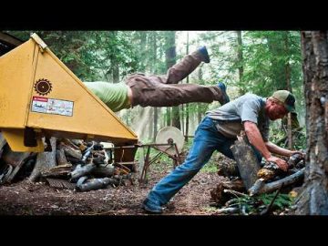 Dark comedy | Horror | Friendly hillbillies vs. tough college kids | Free movies in English 4K
