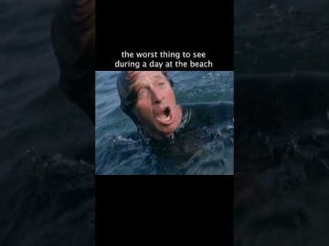 What’s Lurking In The Ocean?? #universal #moviecentral #jaws